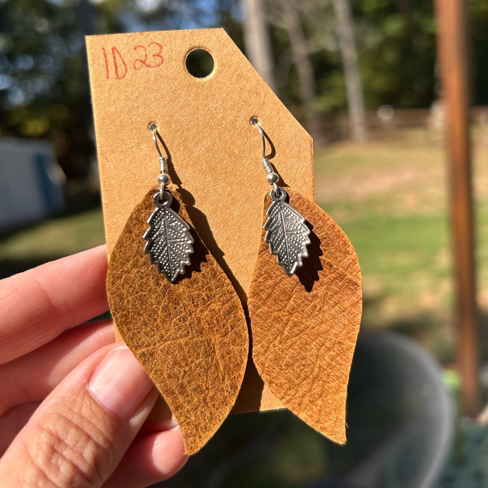 Leaf Design Tan leather with Silver accents Earrings